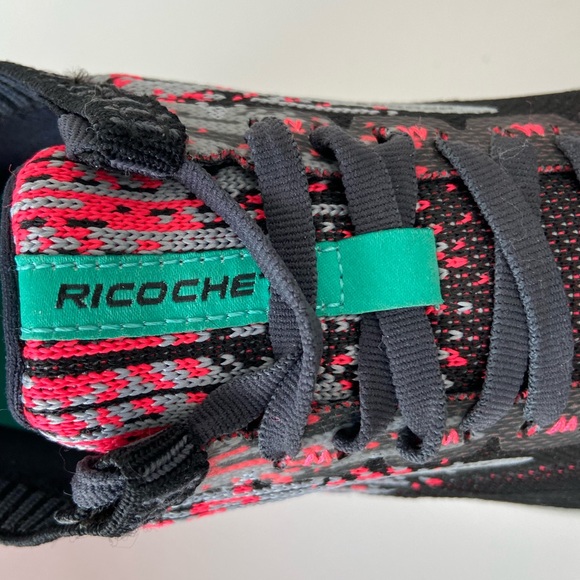 Brooks richochet running shoes black pink 9.5 - Picture 7 of 9